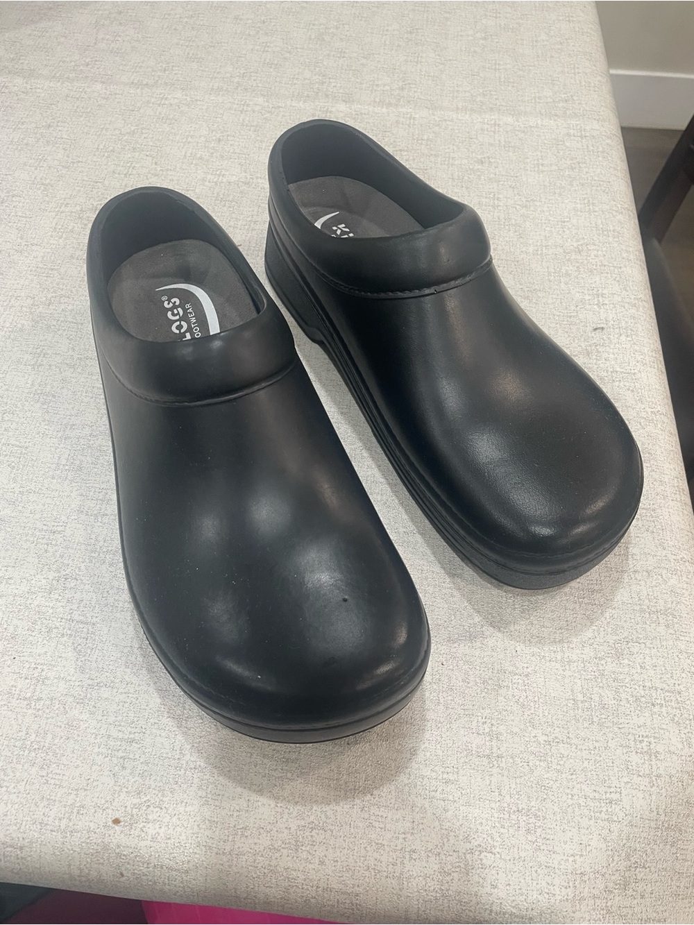 Klogs Black Slip-On Men's Professional Springfield